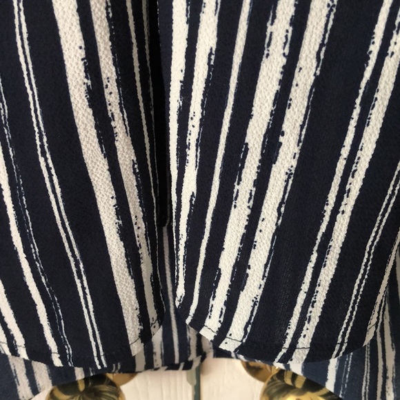 Woman’s fall notations V-neck blue and white striped blouse with hooked chain - Picture 8 of 14